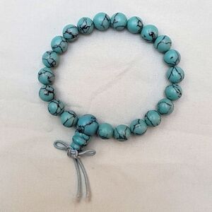 NWOT Turquoise Marbled Bead Stretch Bracelet